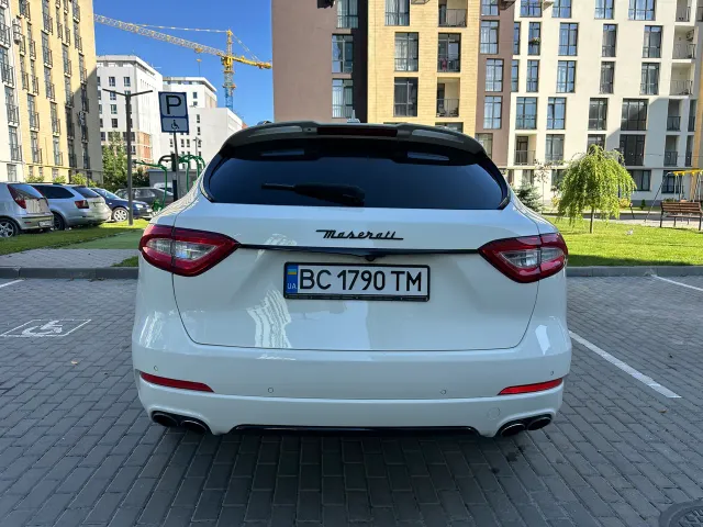 Maserati Levante - фото 4