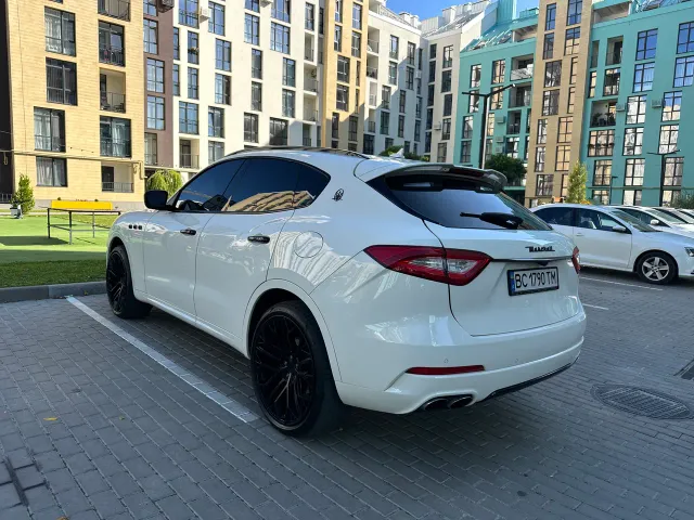 Maserati Levante - фото 2