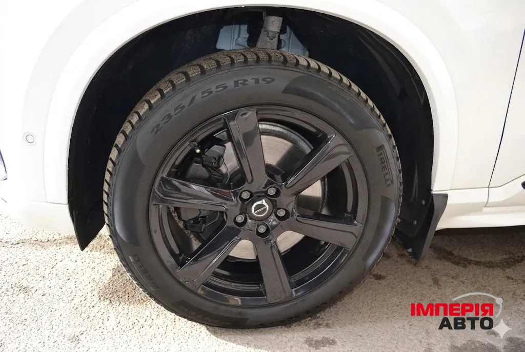 Volvo XC90 - фото 18