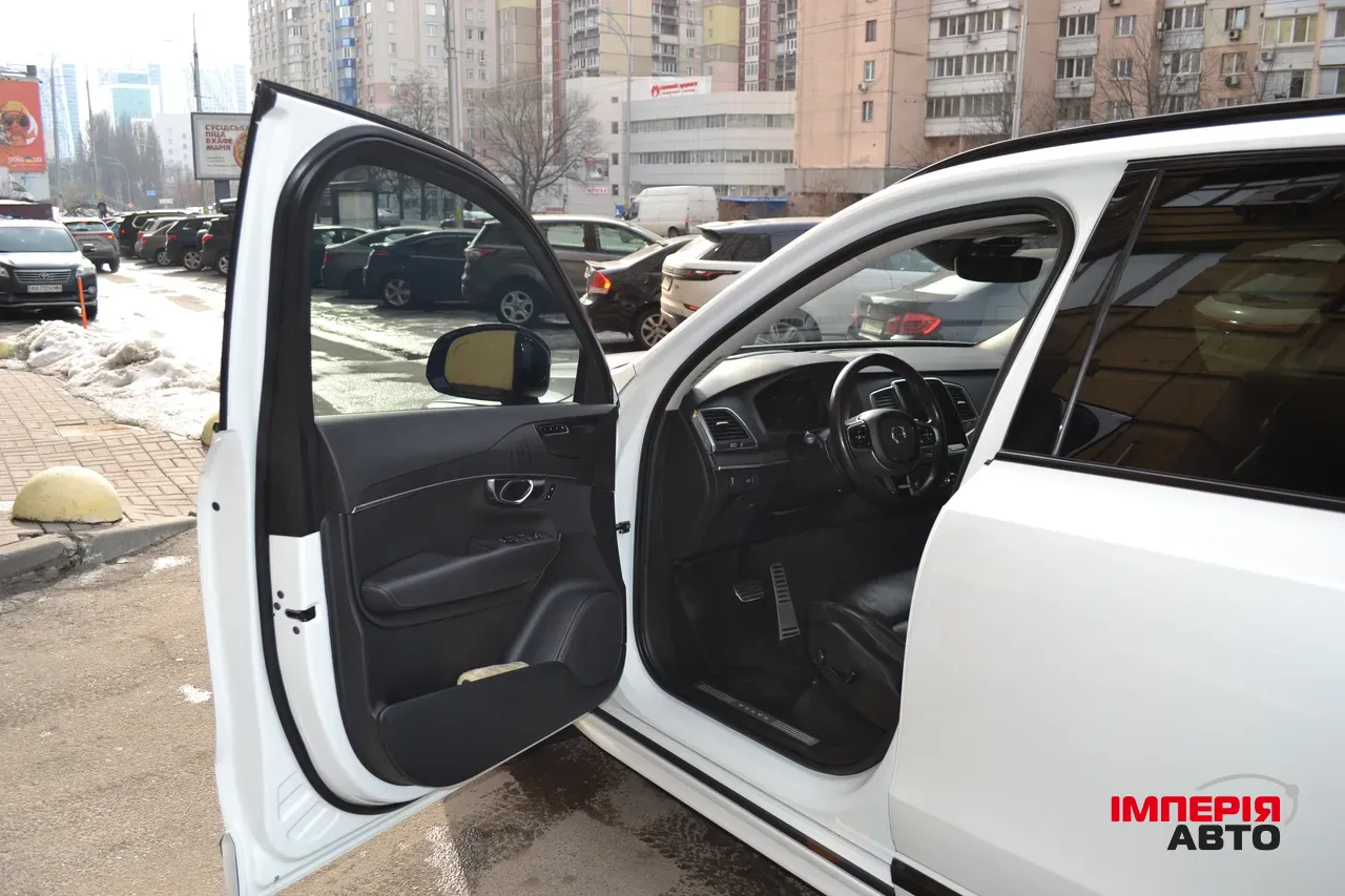 Volvo XC90 - фото 21
