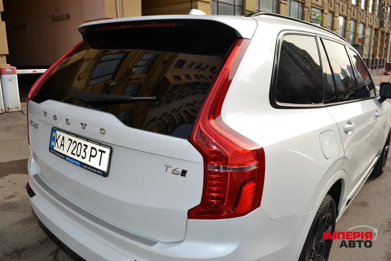 Volvo XC90 - фото 13