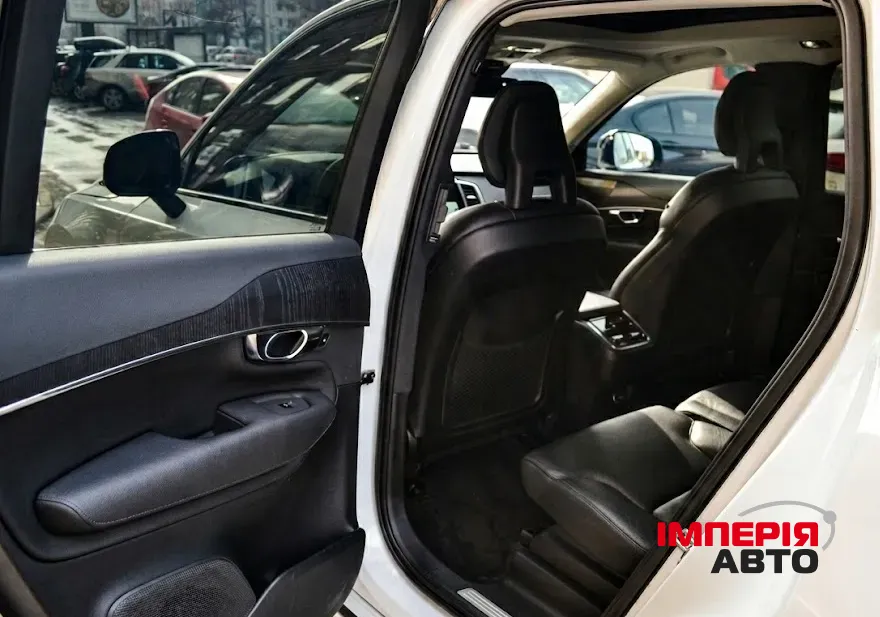 Volvo XC90 - фото 39