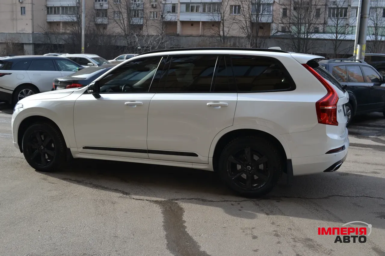 Volvo XC90 - фото 9