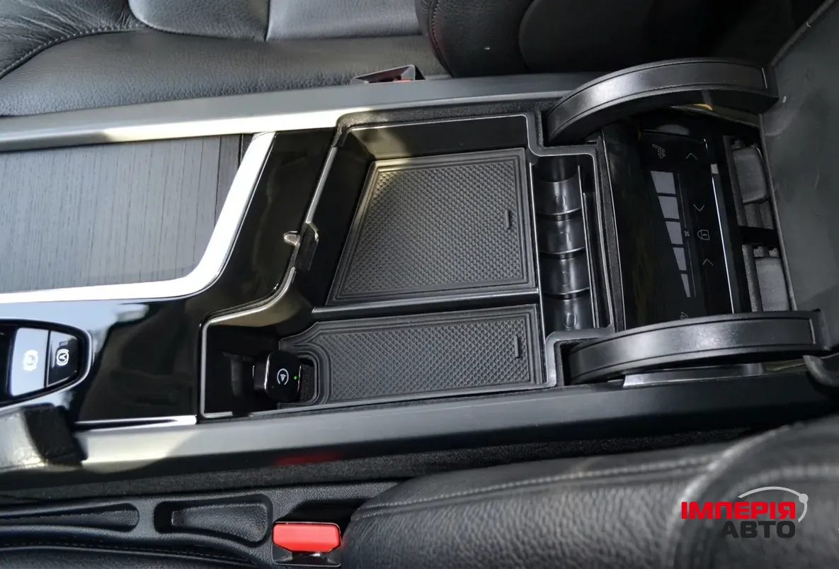 Volvo XC90 - фото 37