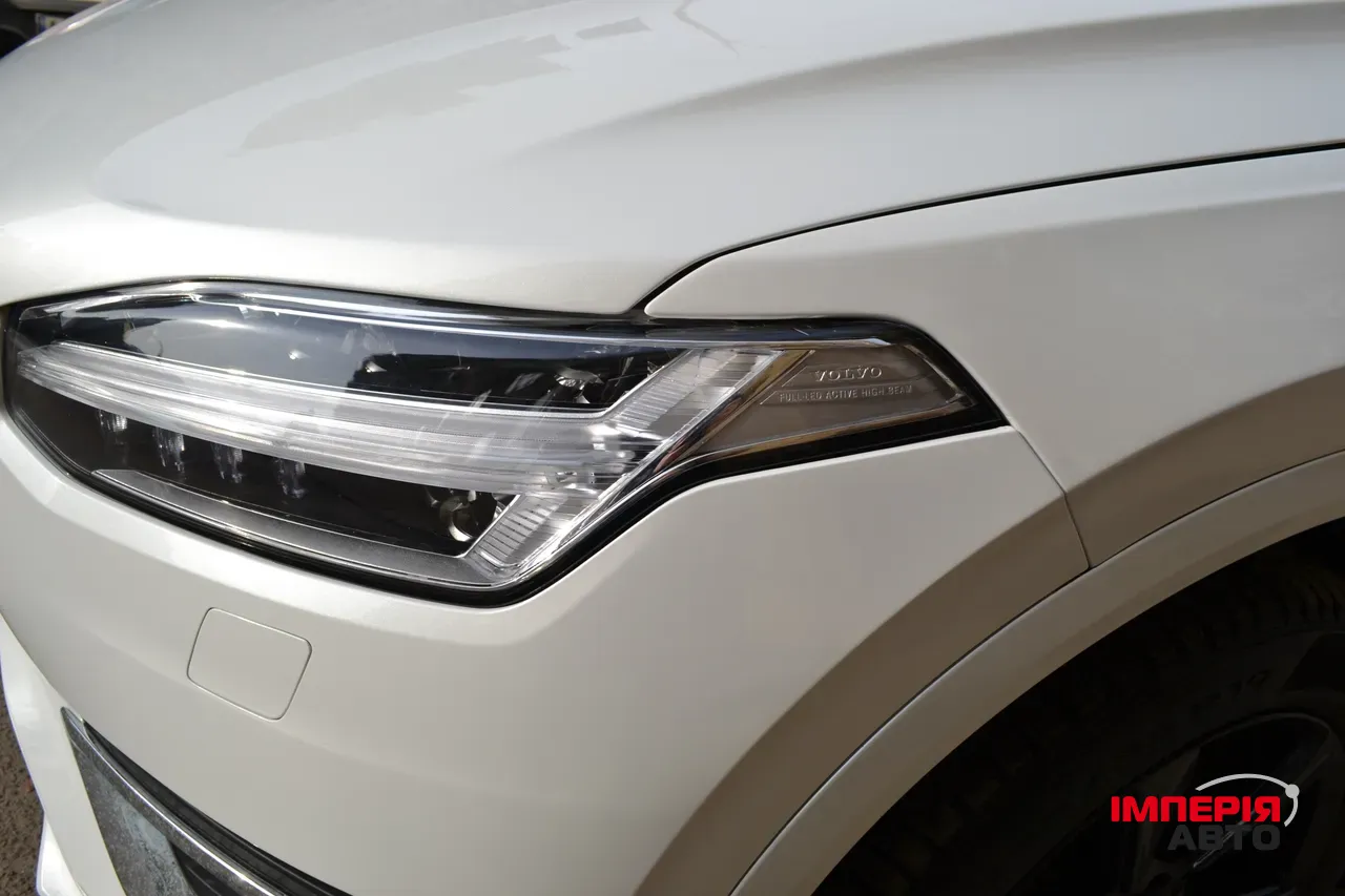 Volvo XC90 - фото 12
