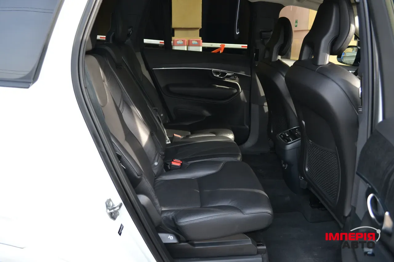 Volvo XC90 - фото 42