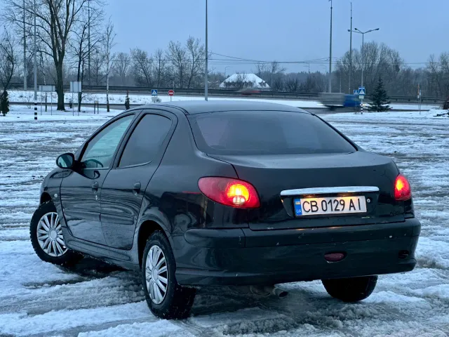 Peugeot 206 - фото 5