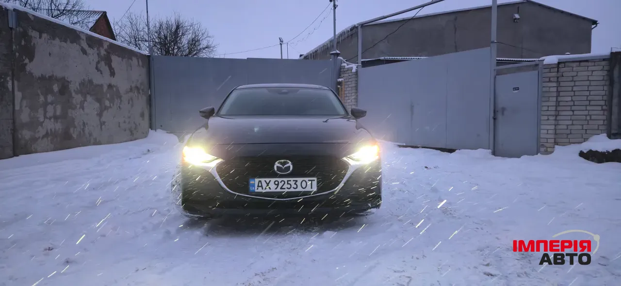 Mazda 3 - фото 2