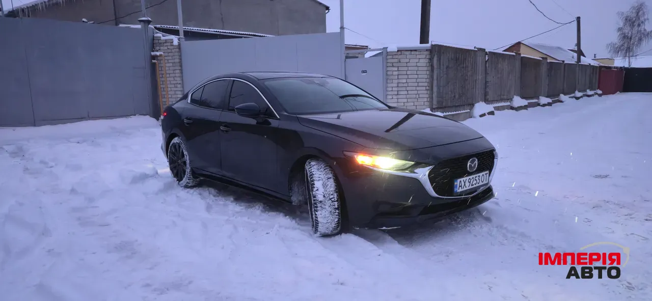 Mazda 3 - фото 1