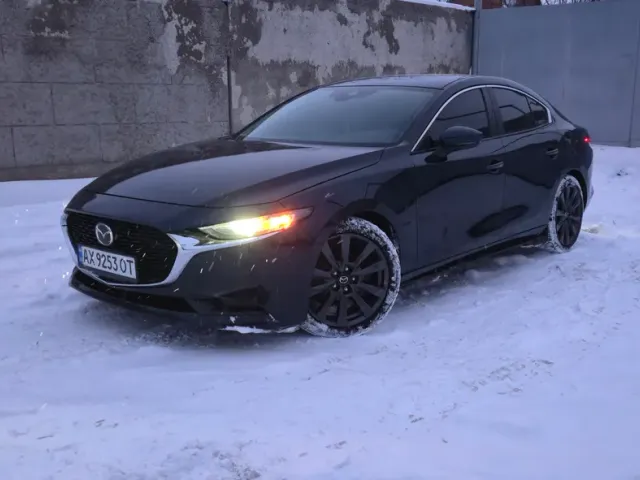 Mazda 3 - фото 3