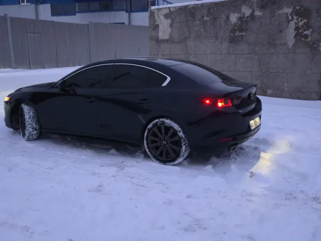 Mazda 3 - фото 4