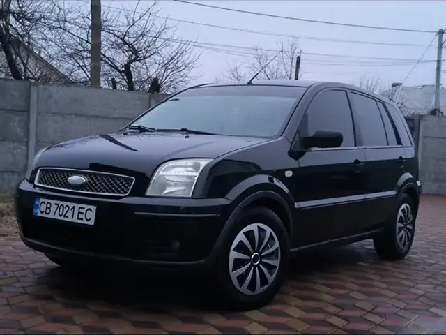 Ford Fusion - фото 1