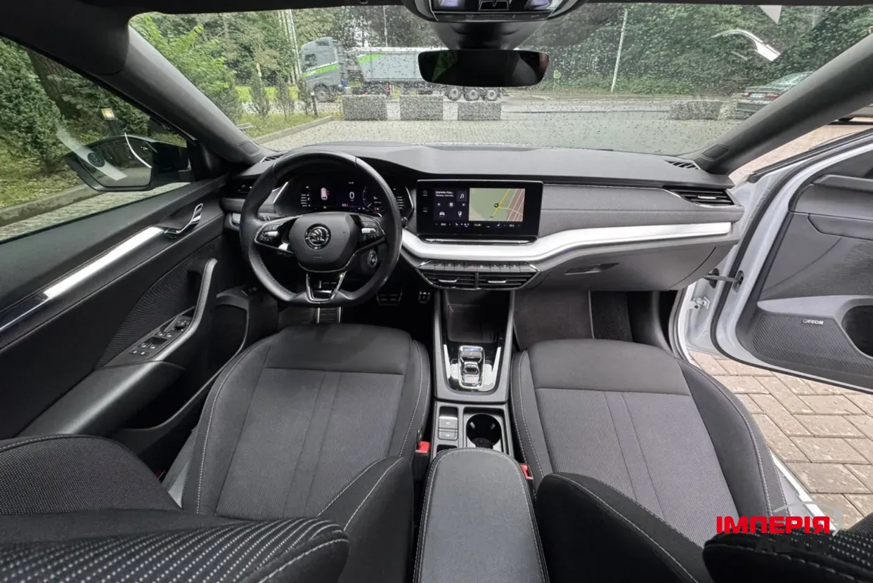 Skoda Octavia - фото 4