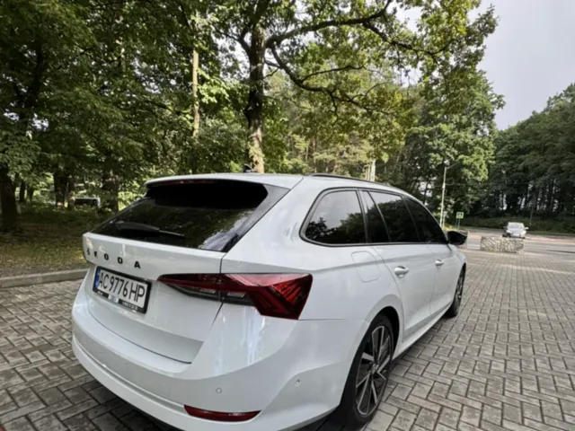 Skoda Octavia - фото 3