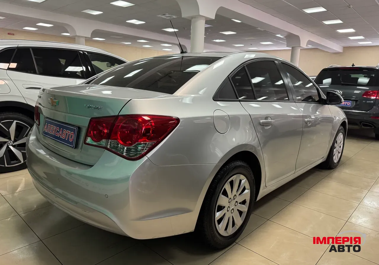 Chevrolet Cruze - фото 4