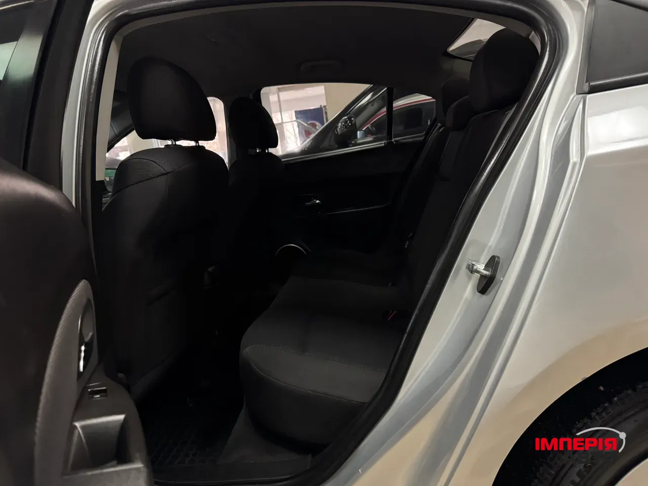 Chevrolet Cruze - фото 8