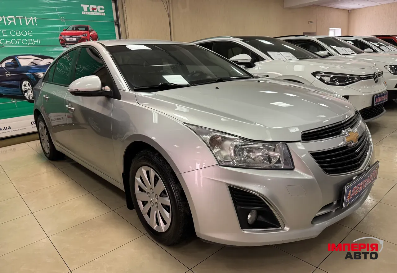 Chevrolet Cruze - фото 5