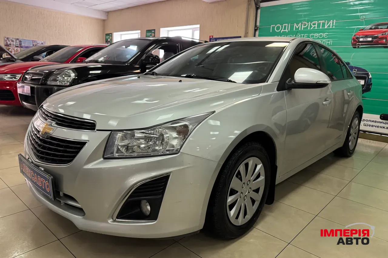 Chevrolet Cruze - фото 1