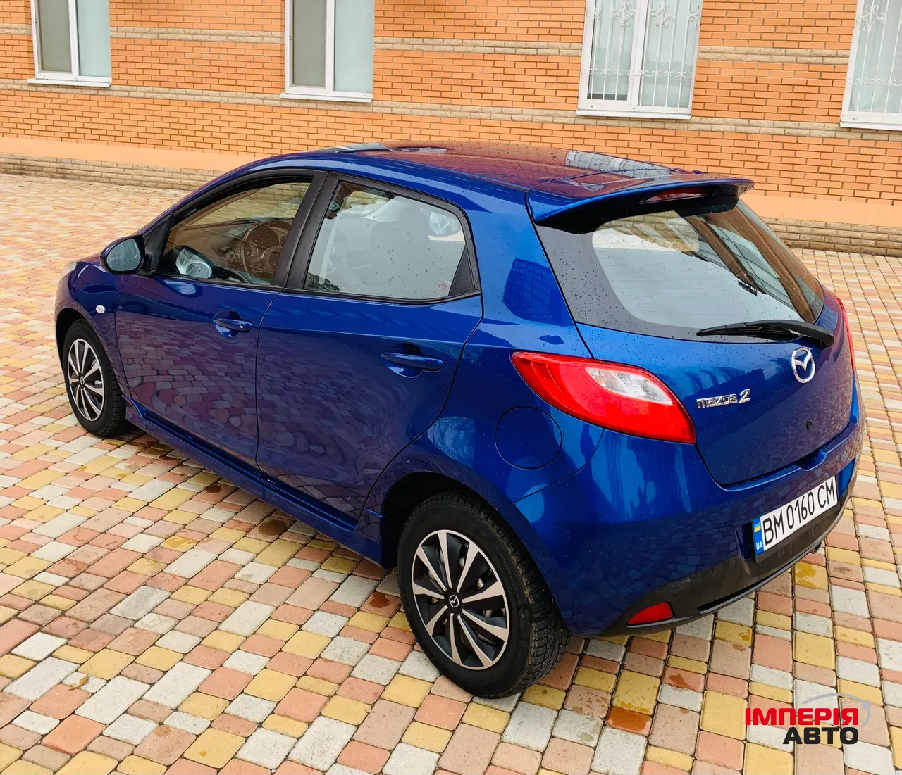 Mazda 2 - фото 3