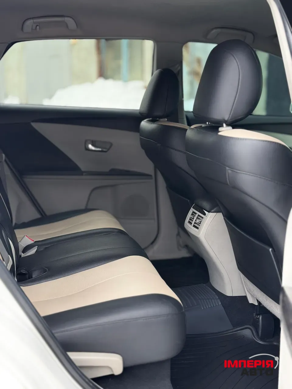 Toyota Venza - фото 12