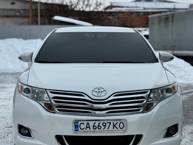 Toyota Venza - фото 1