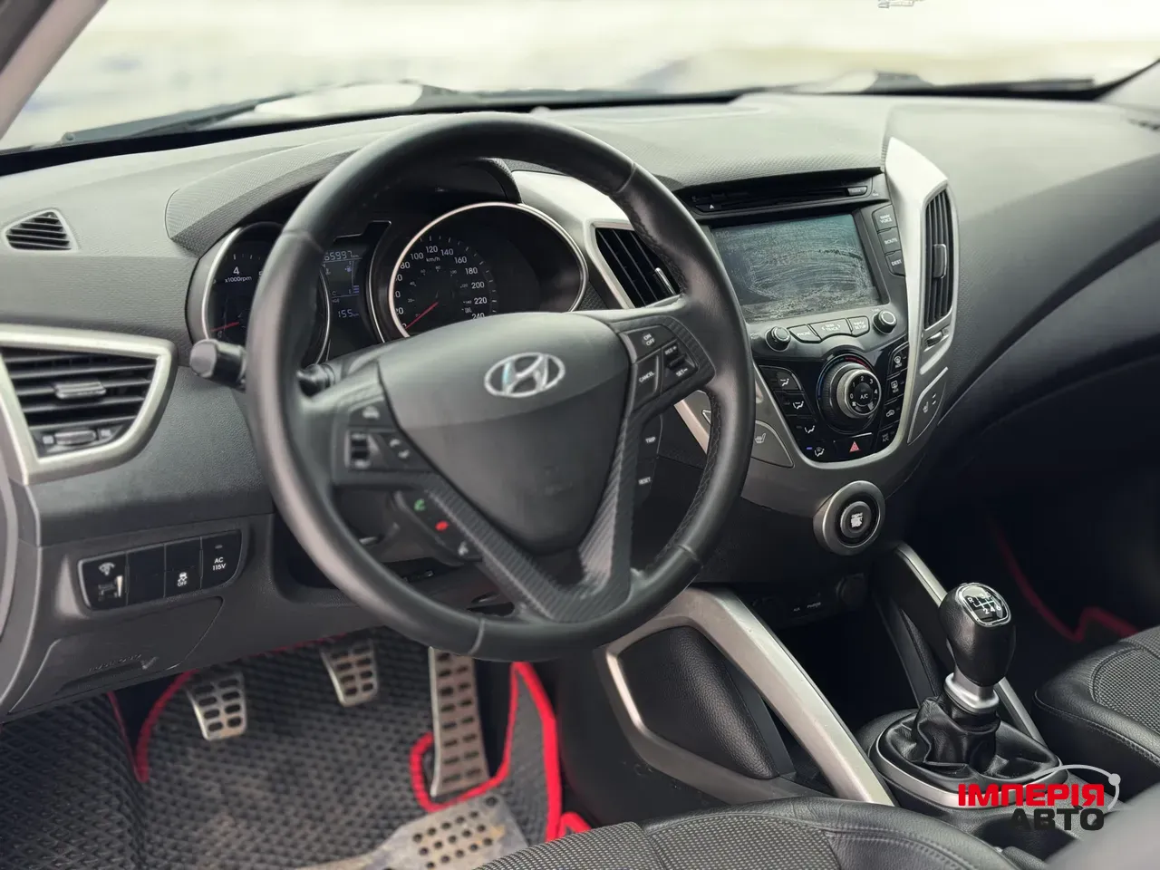 Hyundai Veloster - фото 12