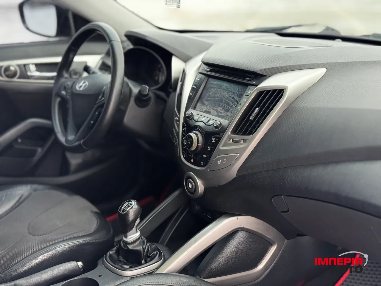 Hyundai Veloster - фото 10