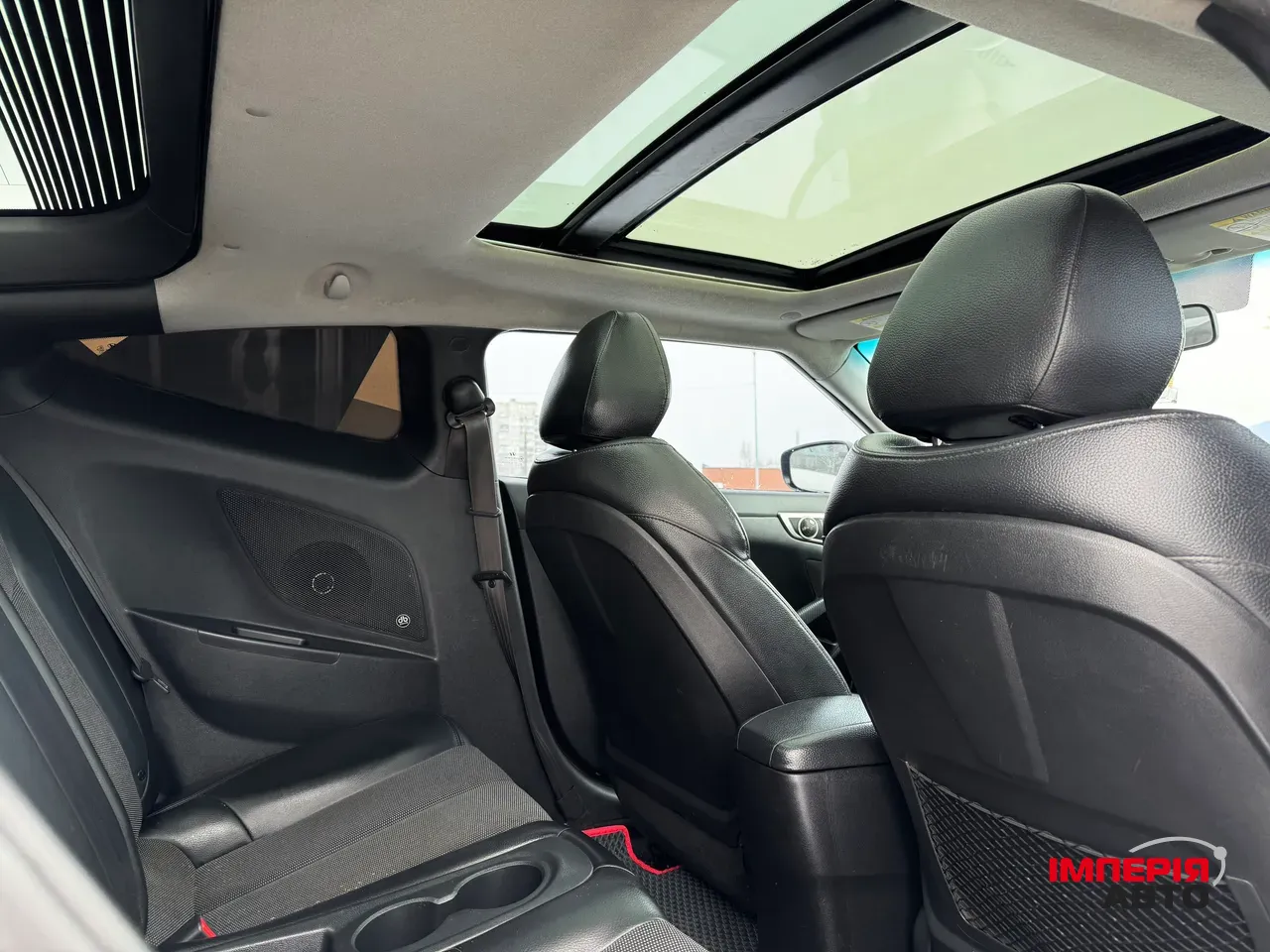 Hyundai Veloster - фото 14