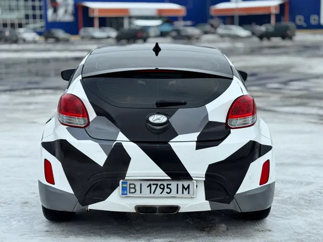 Hyundai Veloster - фото 4