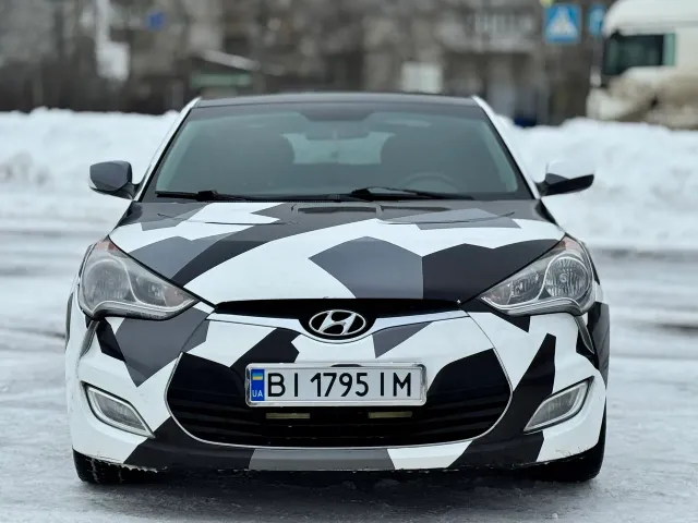 Hyundai Veloster - фото 1