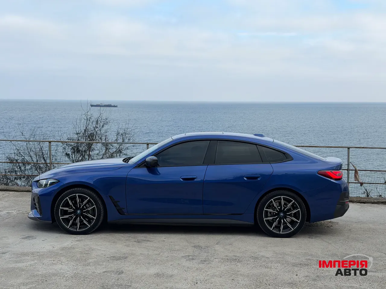 BMW i4 - фото 4