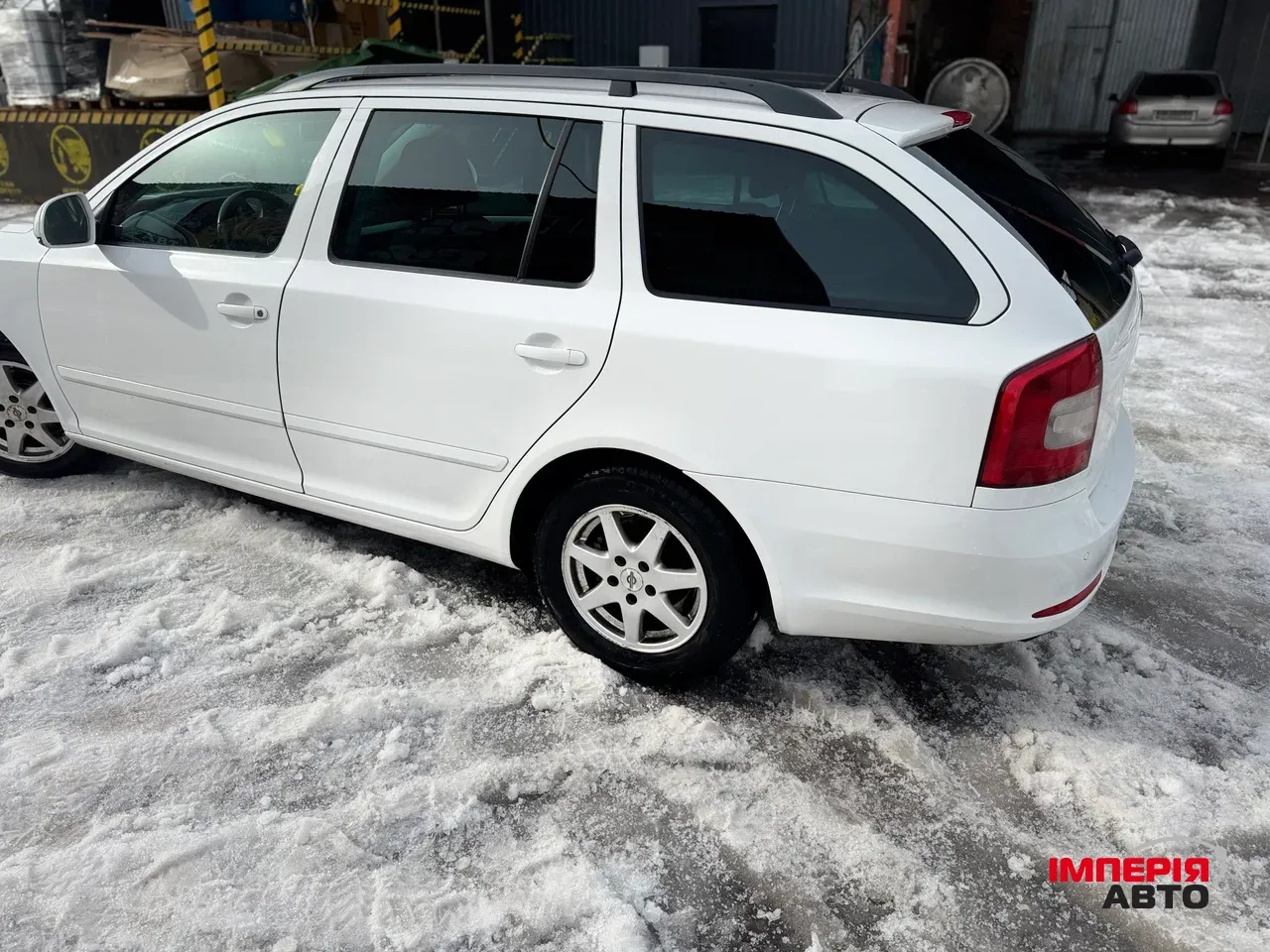 Skoda Octavia - фото 4