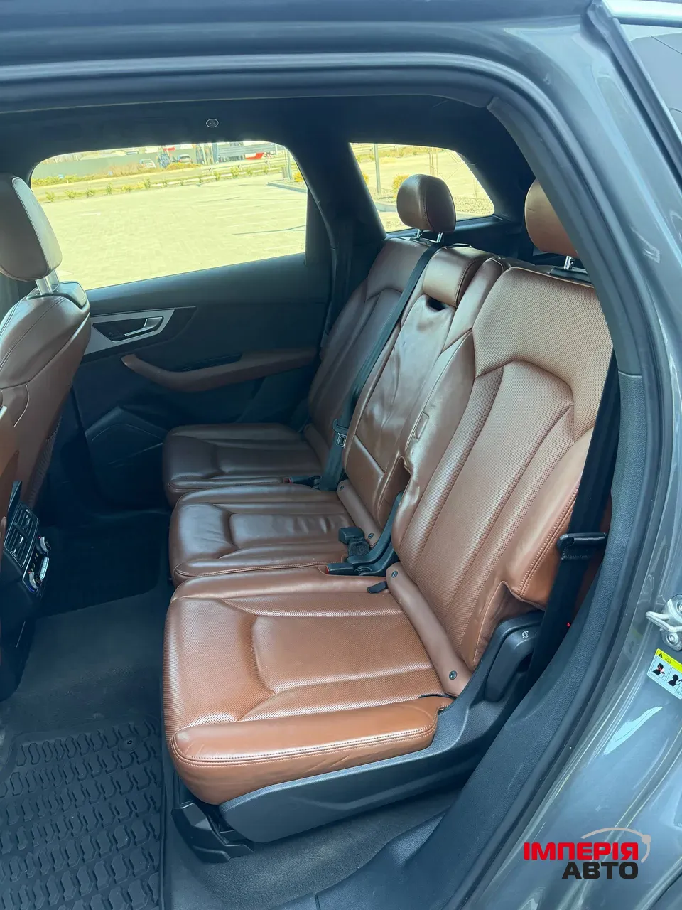 Audi Q7 - фото 10