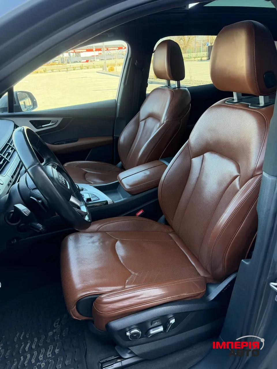 Audi Q7 - фото 9