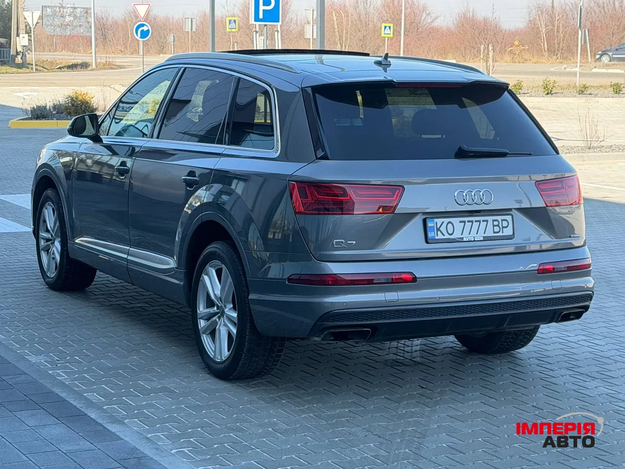 Audi Q7 - фото 4