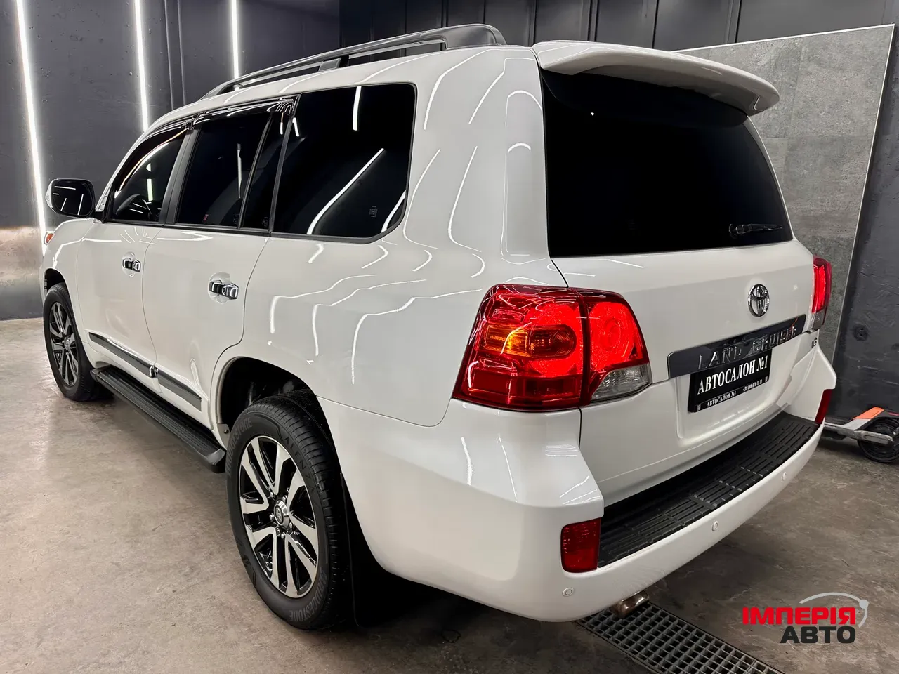 Toyota Land Cruiser - фото 2