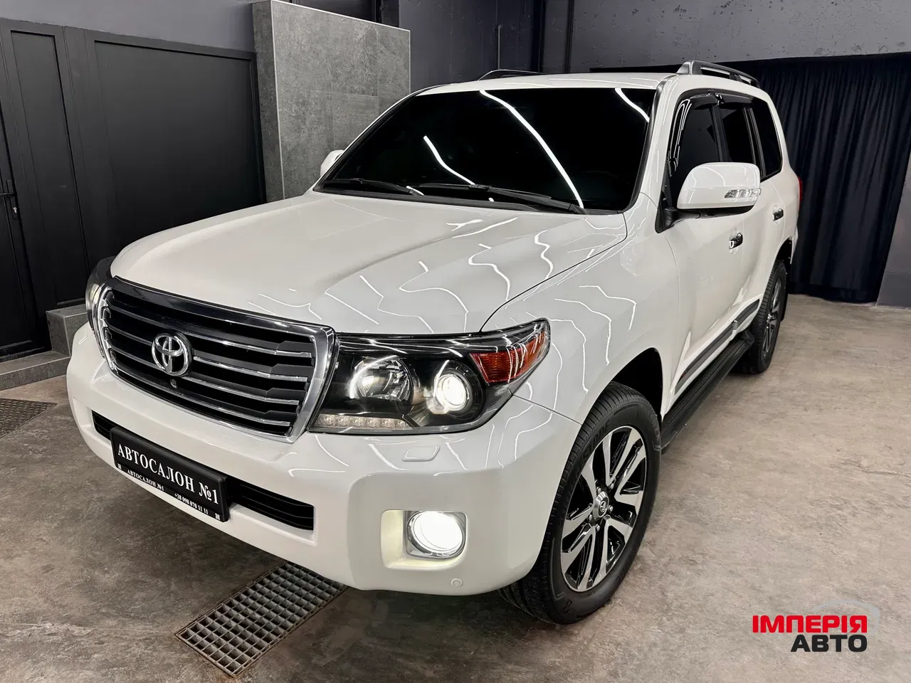 Toyota Land Cruiser - фото 1