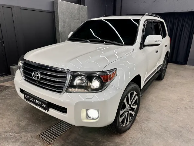Toyota Land Cruiser - фото 1