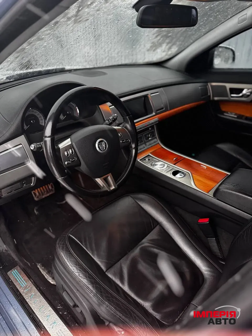 Jaguar XF - фото 17