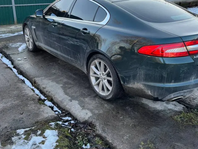 Jaguar XF - фото 1