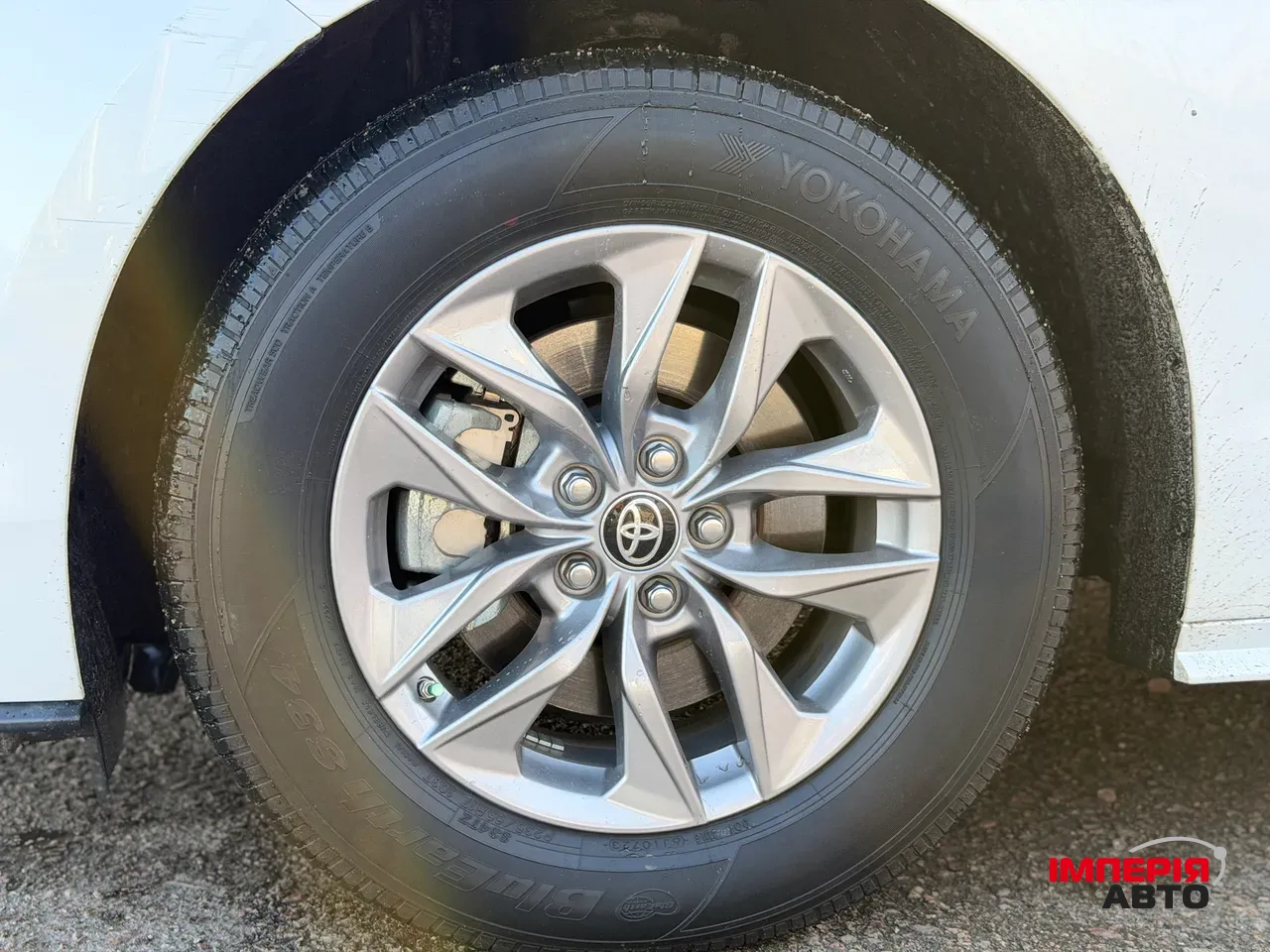 Toyota Sienna - фото 14