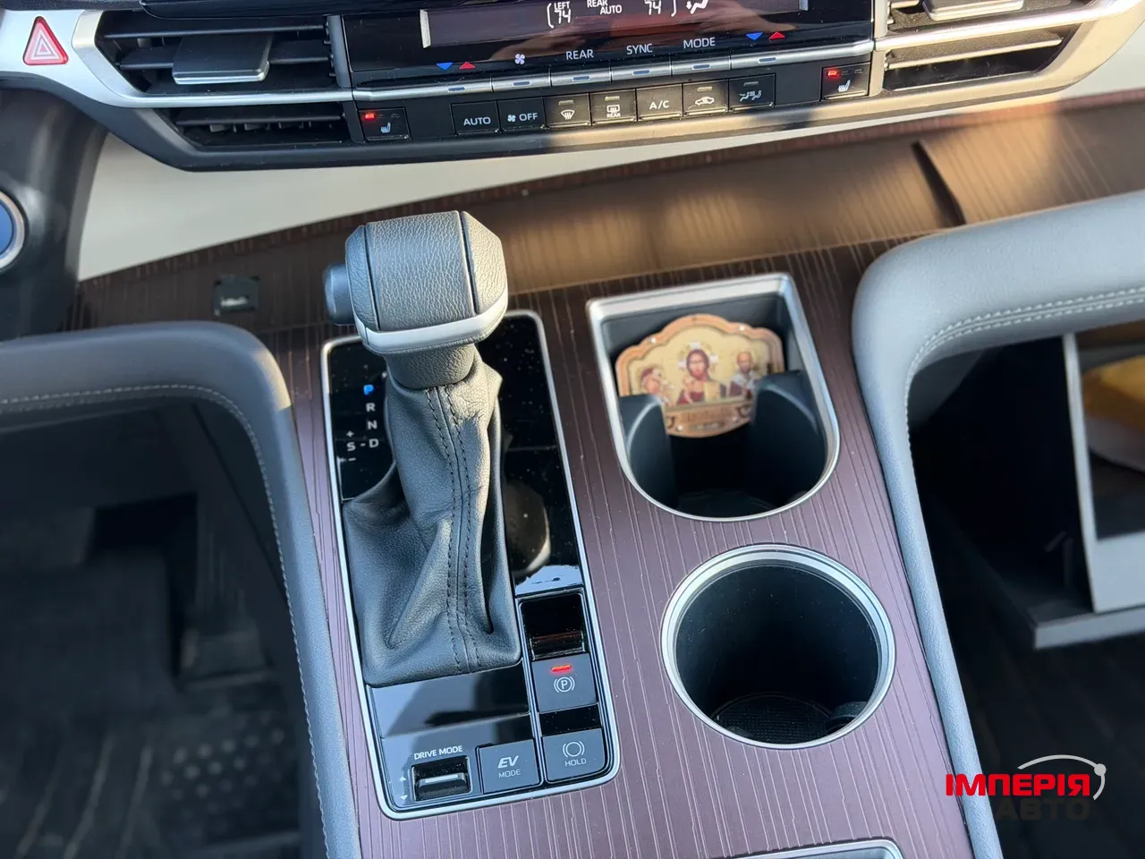 Toyota Sienna - фото 10