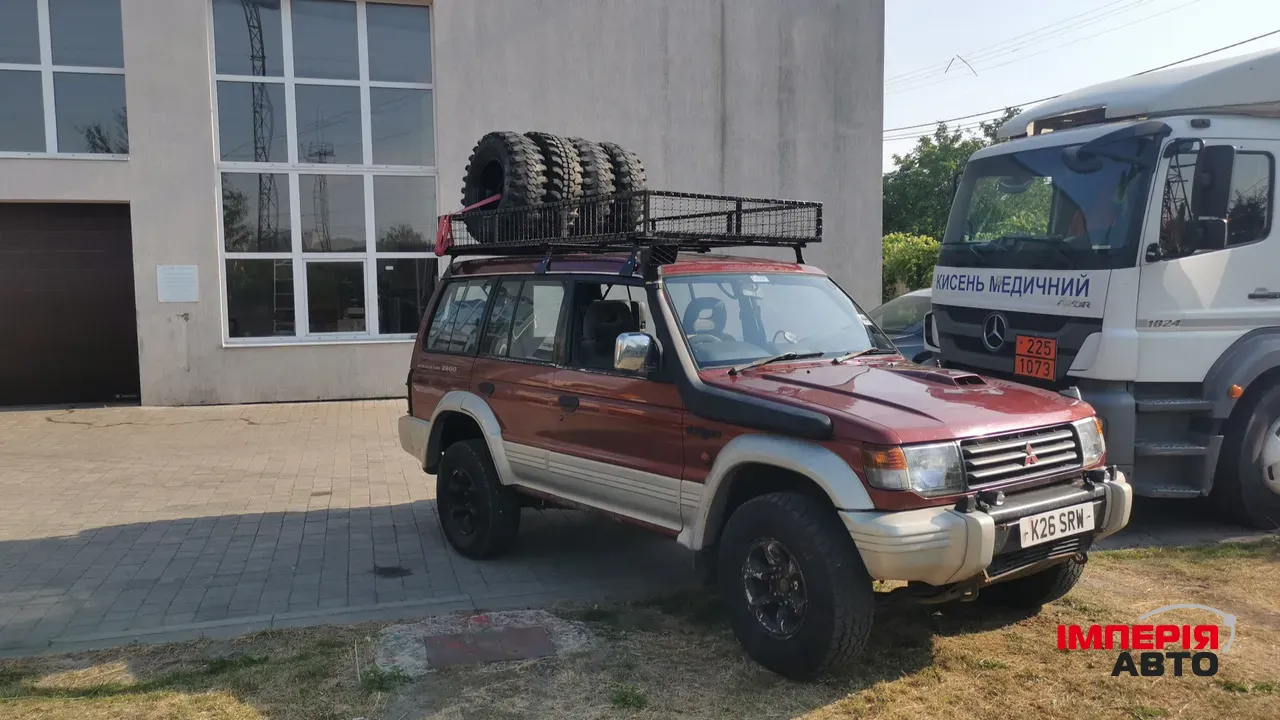 Mitsubishi Pajero - фото 2