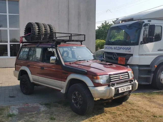 Mitsubishi Pajero - фото 2