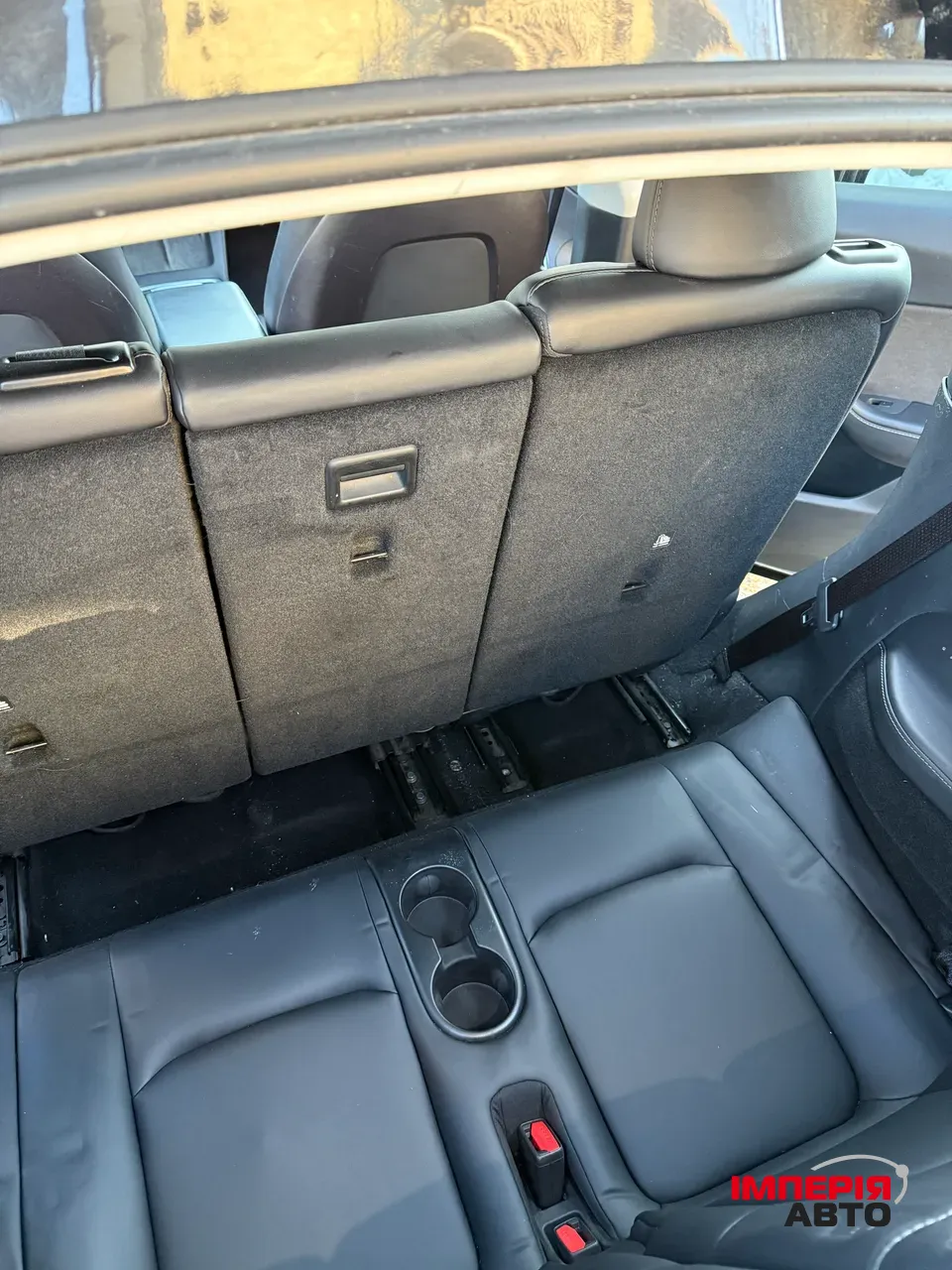 Tesla Model Y - фото 12