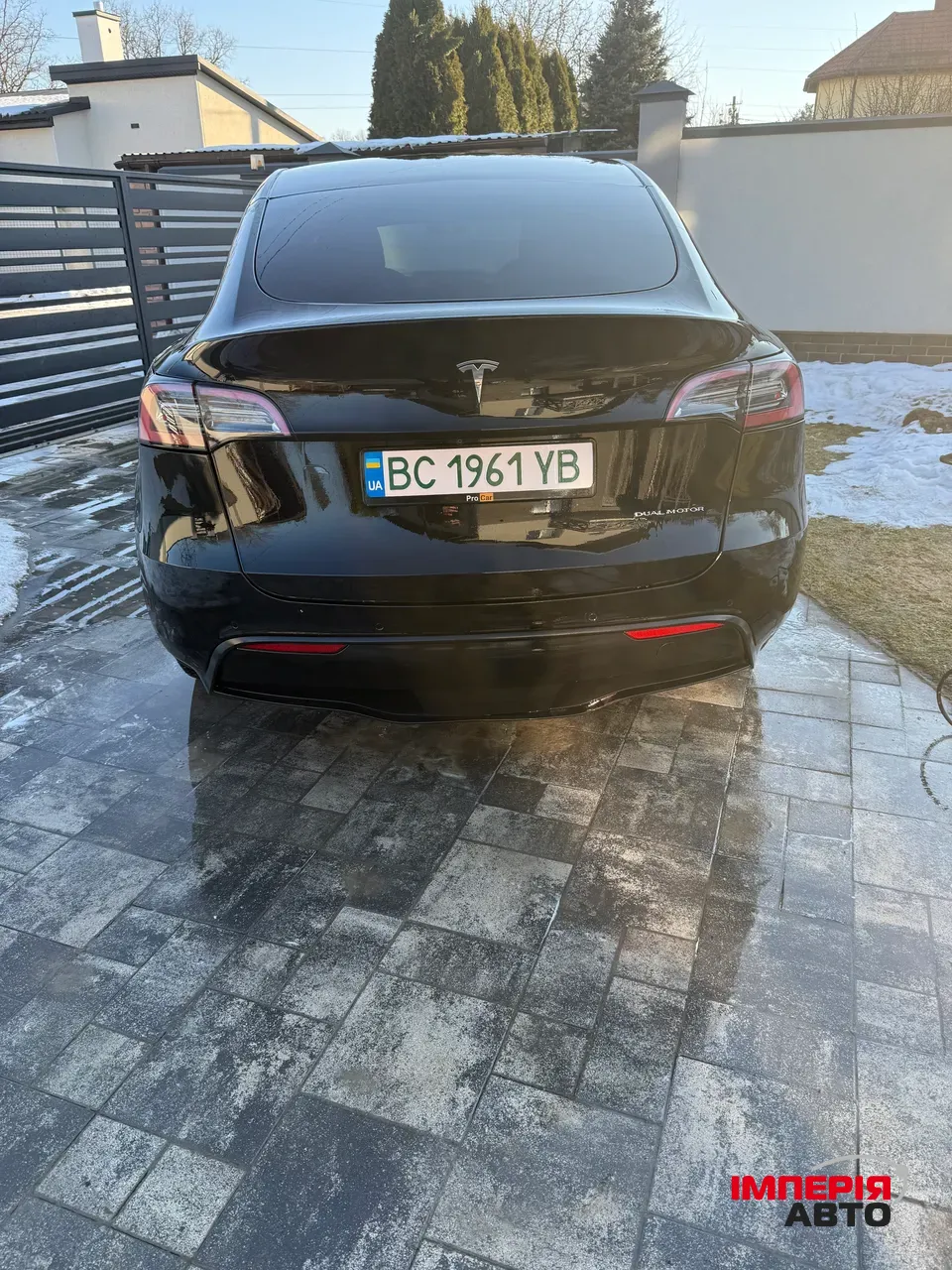 Tesla Model Y - фото 7