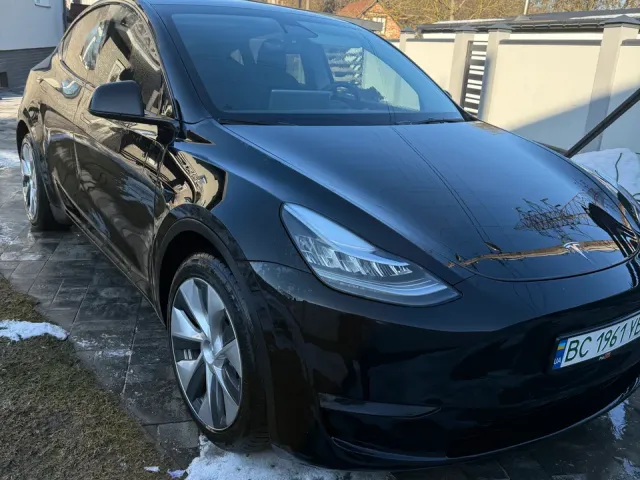 Tesla Model Y - фото 4