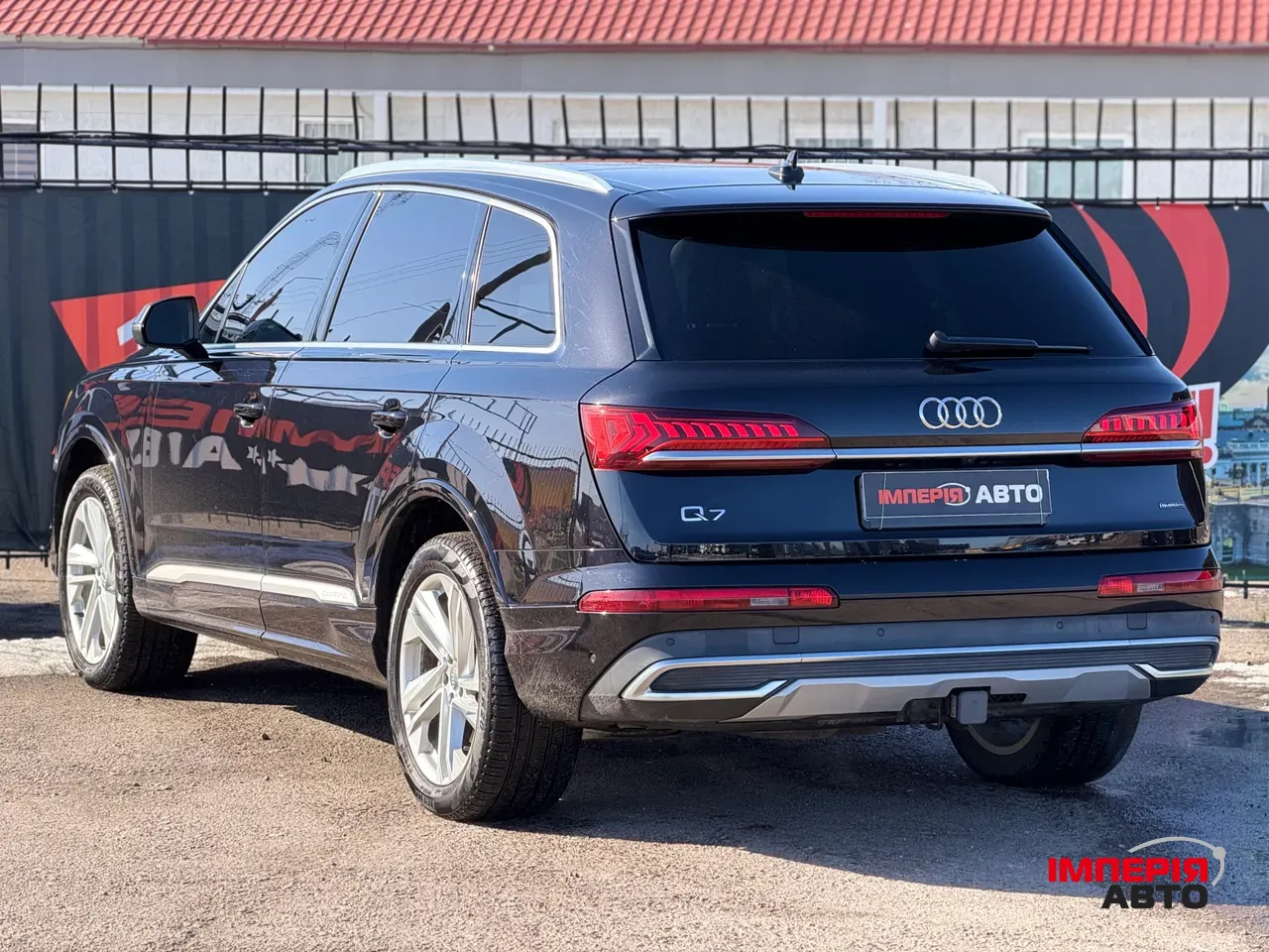 Audi Q7 - фото 4
