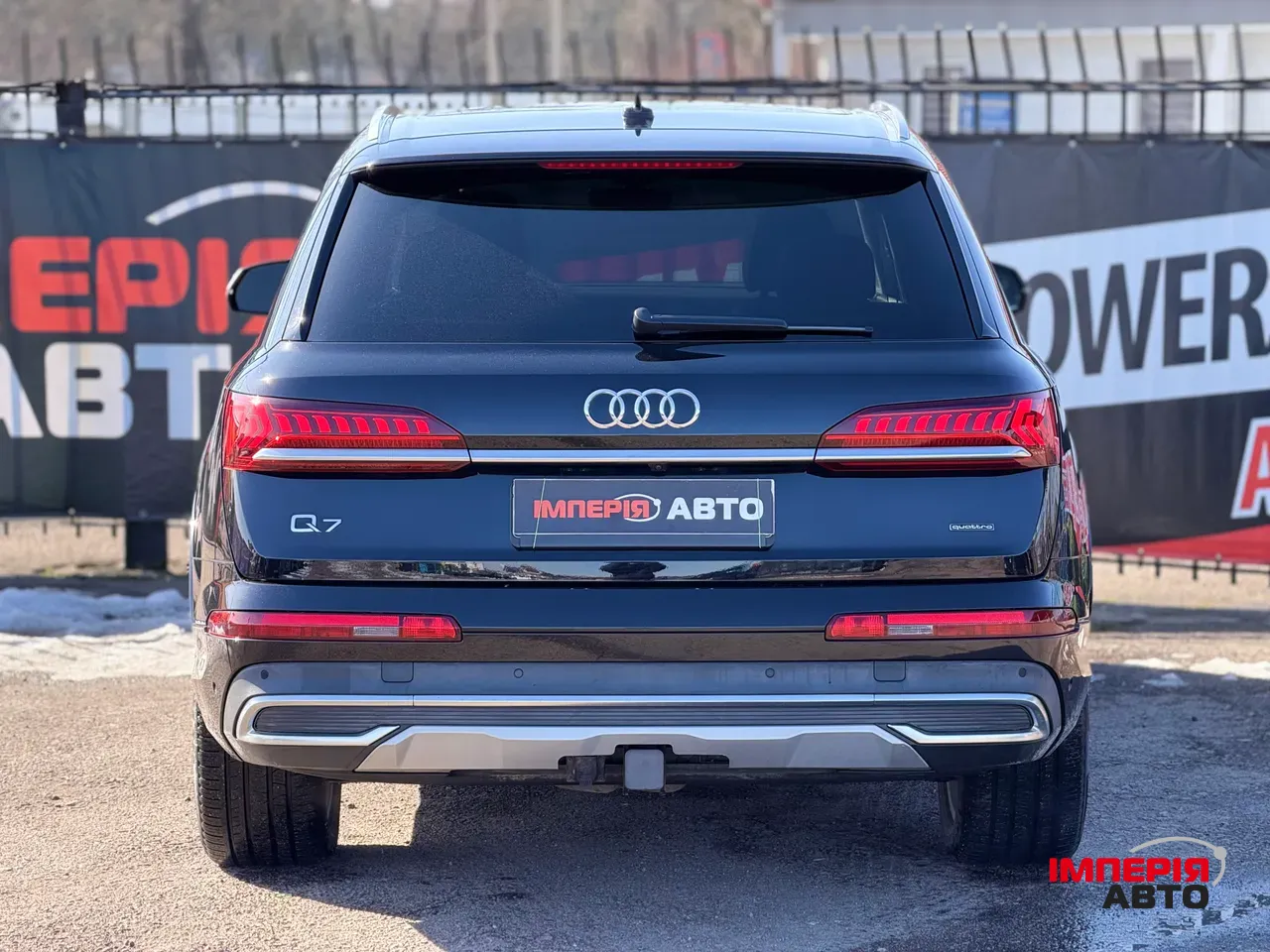 Audi Q7 - фото 5