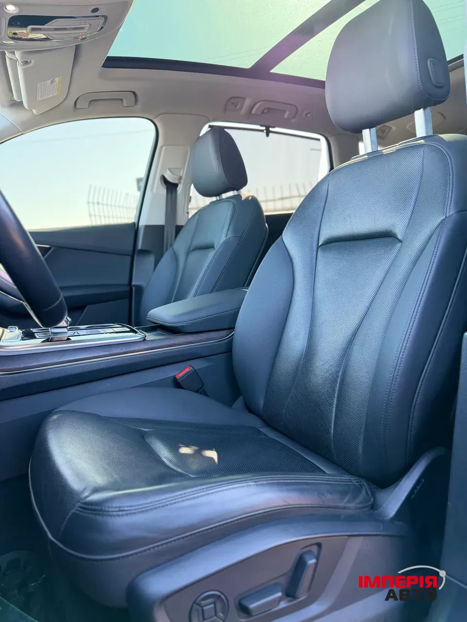 Audi Q7 - фото 9